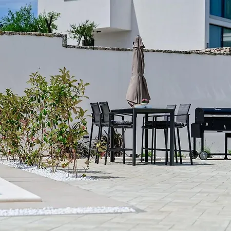 Guest house Lena 5*